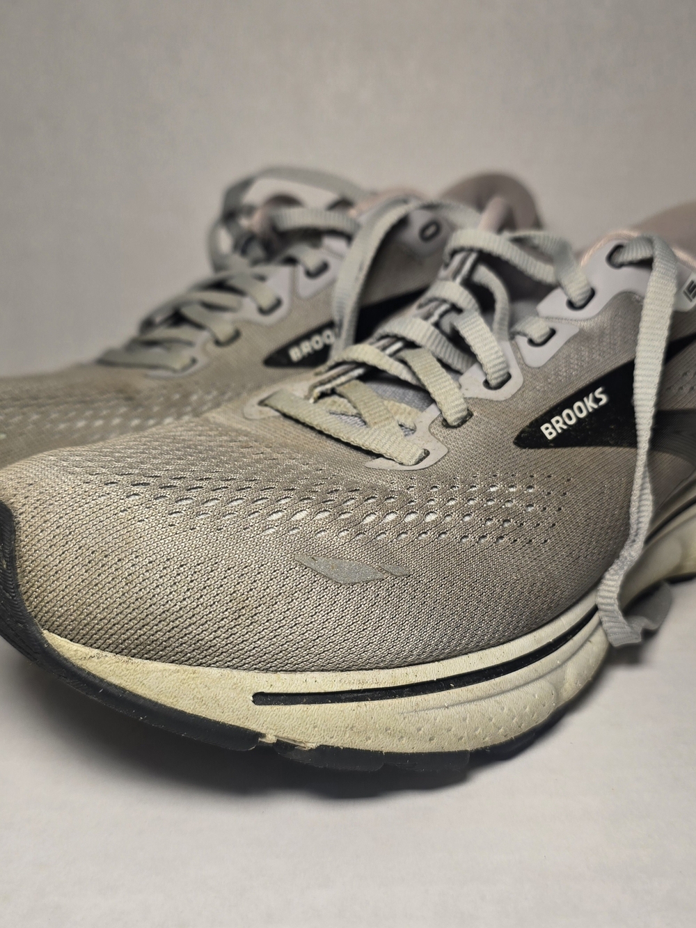 Brooks Men’s Athletic Shoes in Gray with Black Accents